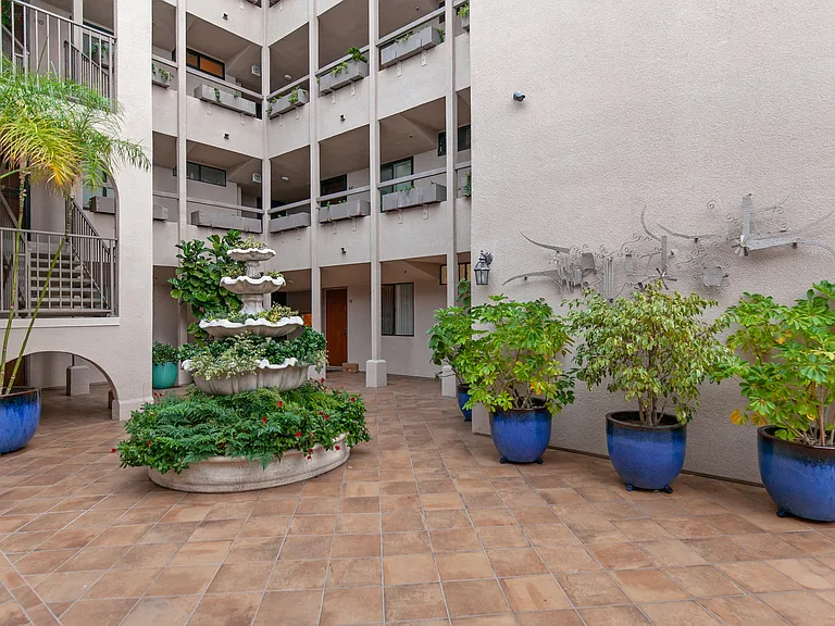 1225 Pacific Beach Dr — Photo 29