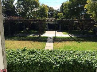 11448 Victory Blvd, North Hollywood, CA 91606