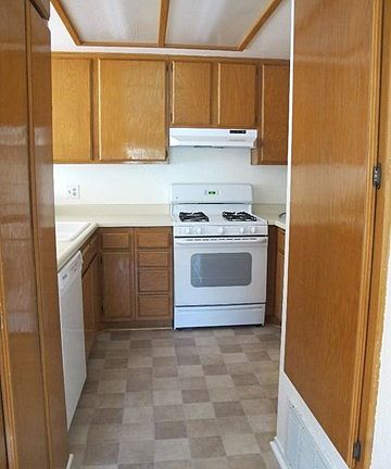 4th image of 3539 W Greentree Cir #130