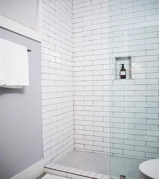 1405 Hyde Park Blvd #6 — Photo 7