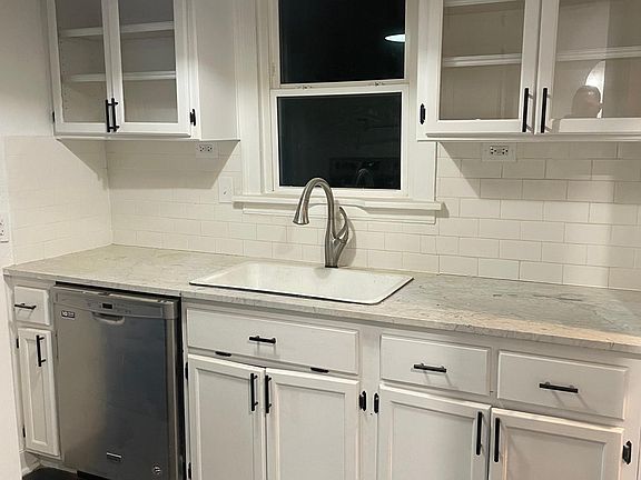 3rd image of 4311 N McKinley Ave