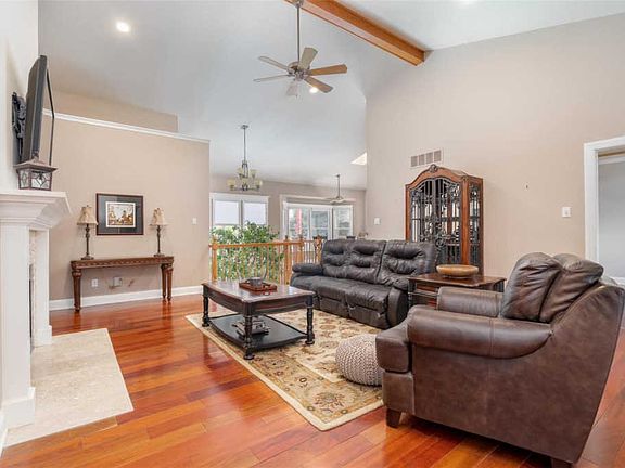 5th image of 1506 Clayton Woods Ct