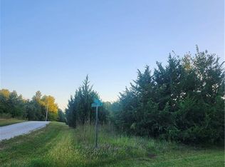 130 Boxelder Dr, Linn Valley, KS 66040