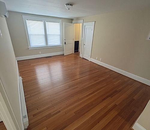 3rd image of 311 Lucile Ave APT 2