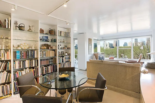 Sold by Sotheby's International Realty | media 7