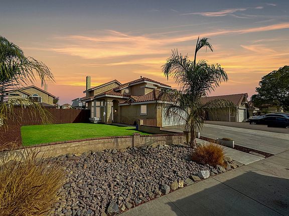 2nd image of 30645 Lake Point Dr