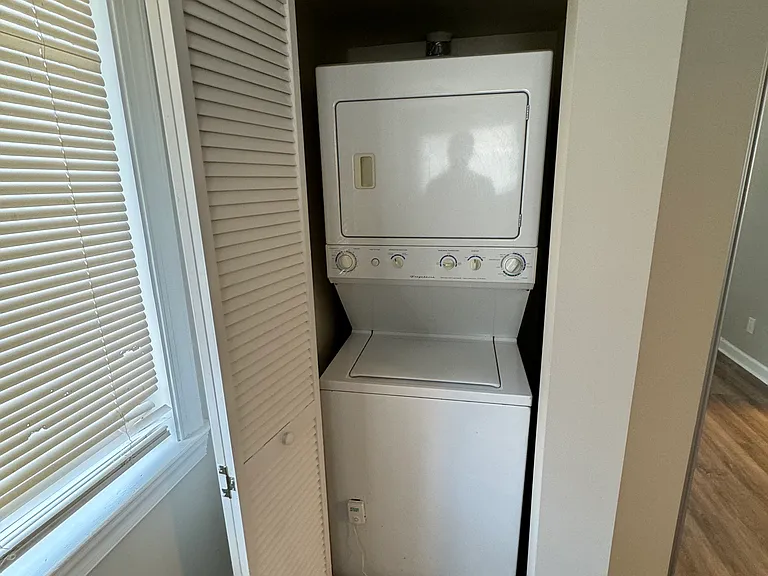 717 Brandywine St SE #202 — Photo 5