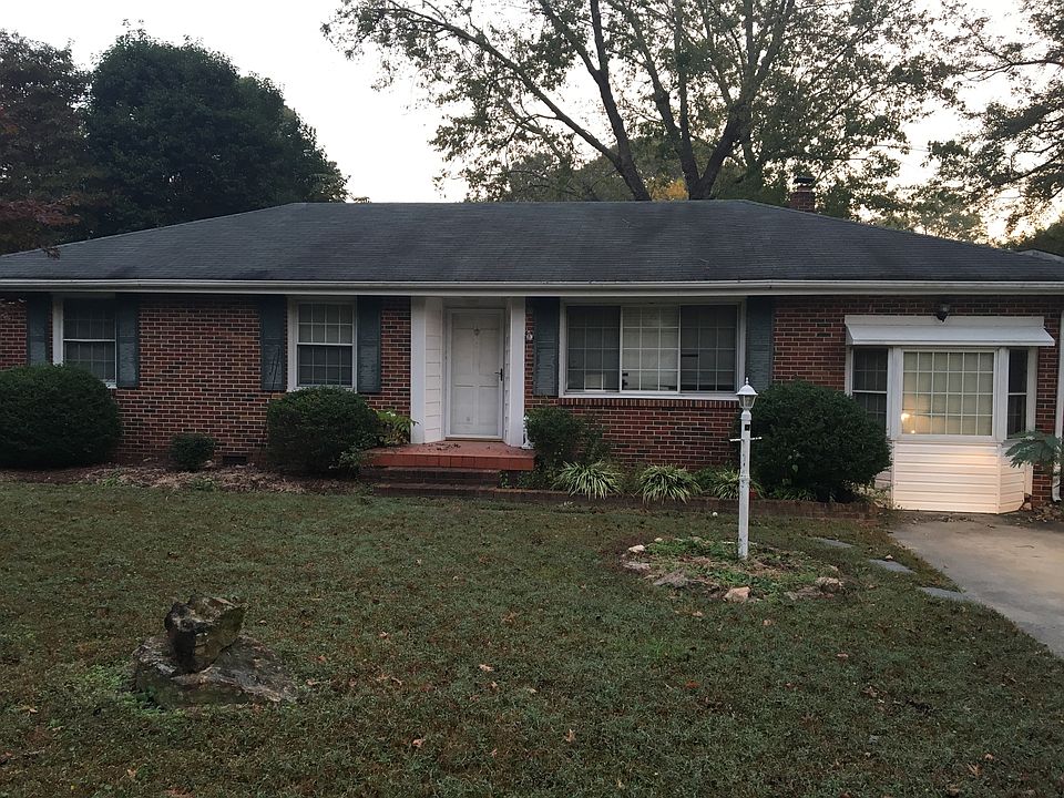 1st image of 4068 Woodland Dr