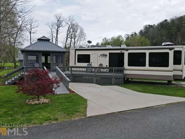 104 Sunflower Ln, Blairsville, GA 30512