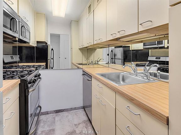2nd image of 345 W 58th St #7TN