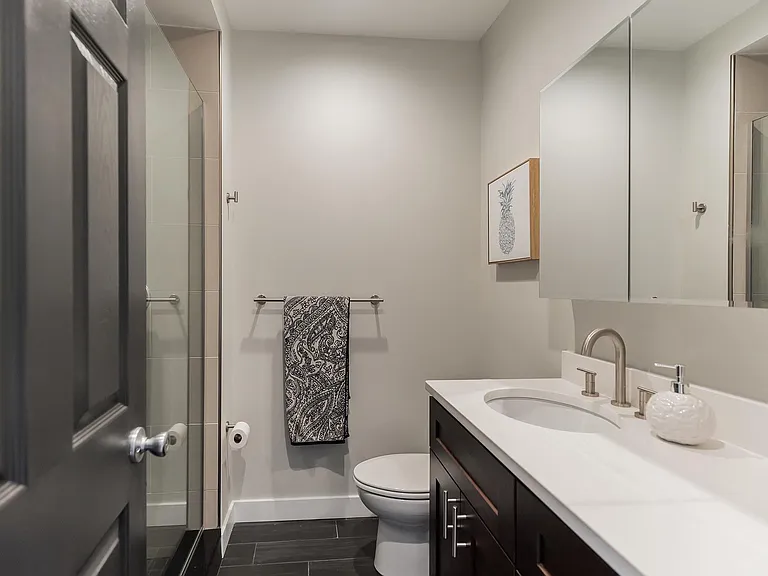 1249 N Myrtlewood St — Photo 14