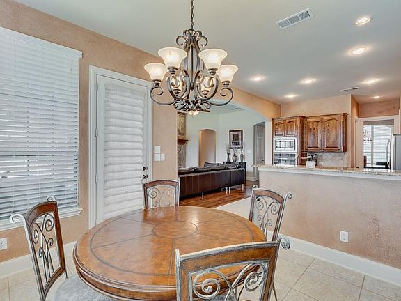 4th image of 2318 Salisbury Ct
