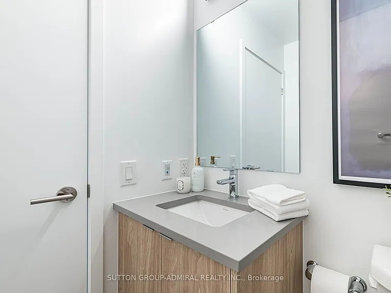 1660 Bloor St W #803 — Photo 28