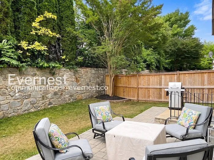 8353 Middle Ruddings Dr — Photo 33