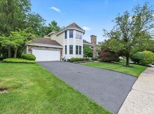 11 Angelica Ct, Princeton, NJ