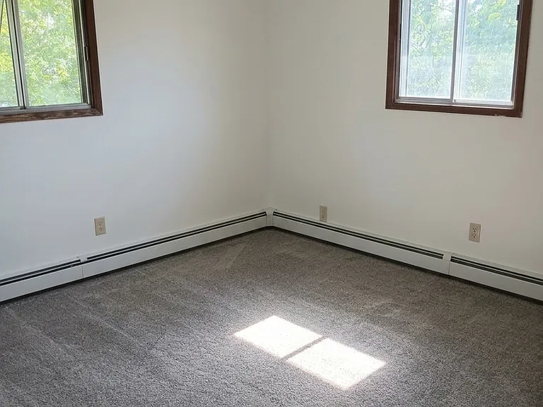 Oak Apartments in Kenosha — Photo 6