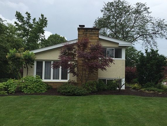 2nd image of 2523 Fontana Dr