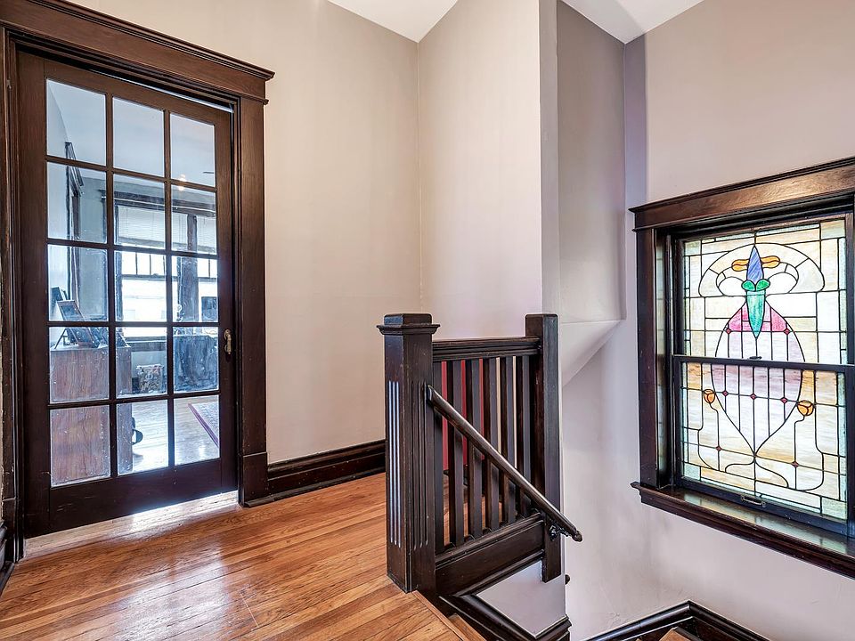 1st image of 3868 Cleveland Ave #3868