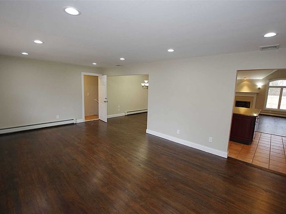 2nd image of 8 James Pl