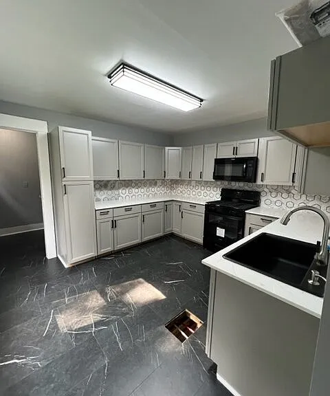 300 Lexington Ave #AVE1 — Photo 12
