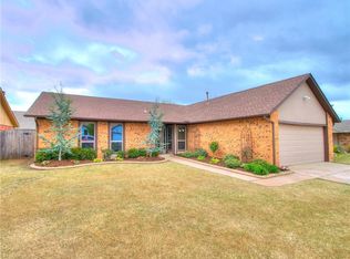 300 Conestoga Dr, Yukon, OK 73099