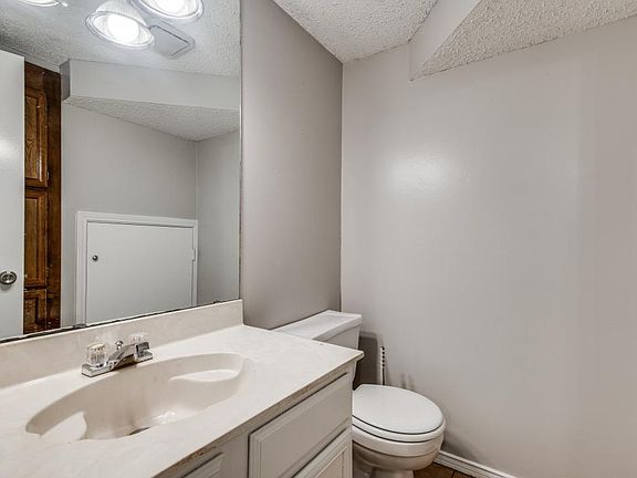 4th image of 2411 Southlake Ct