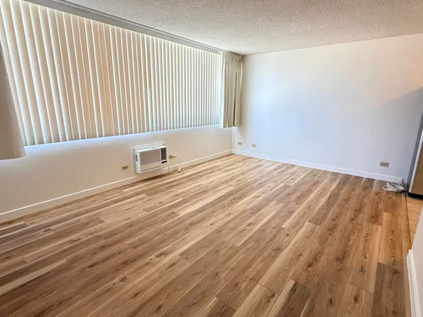 1560 Kanunu St, Honolulu, HI