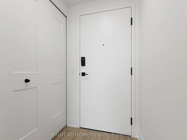 377 Winona Ave #502 — Photo 3