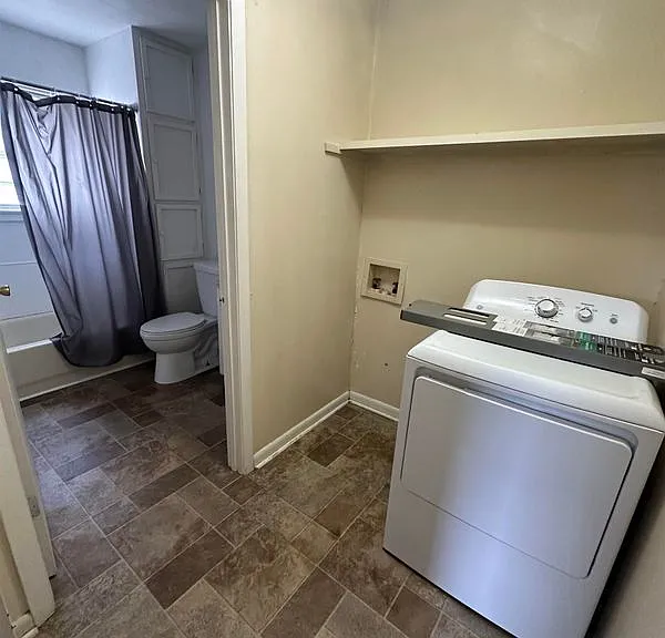 334 Maryland Ave — Photo 7
