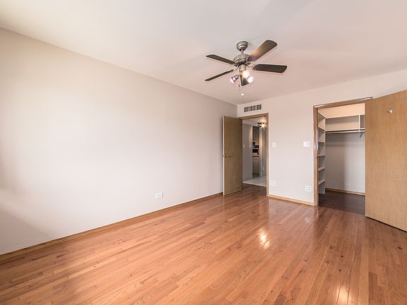5th image of 960 Beau Dr Unit 304