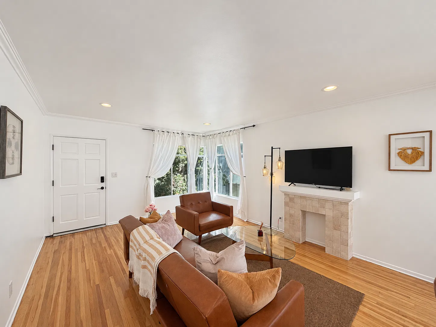 1 bed, 700 sqft, $4,000 — Photo 2