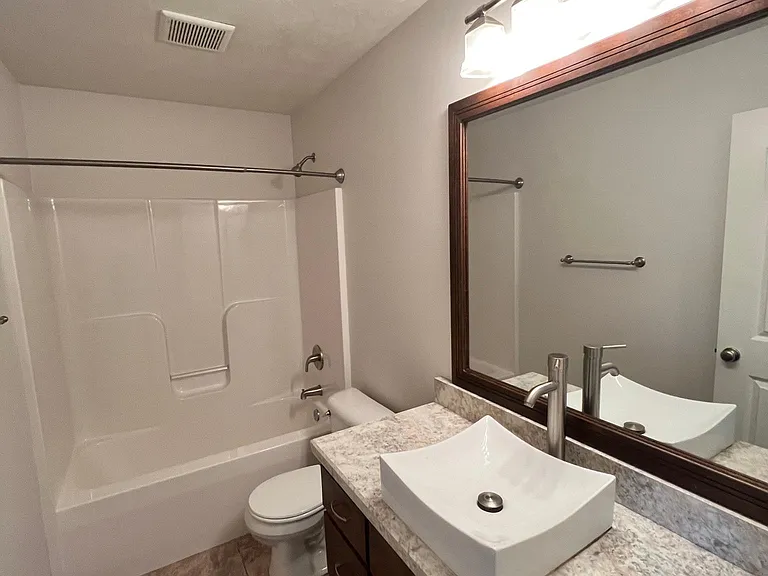 2605 W Sudbury St — Photo 25