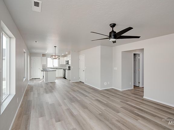 5th image of 3967 E Jamestown Dr