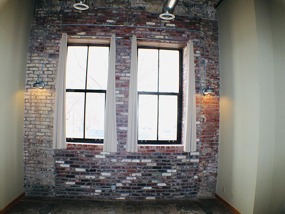 3rd image of 724 S Main Ave #17