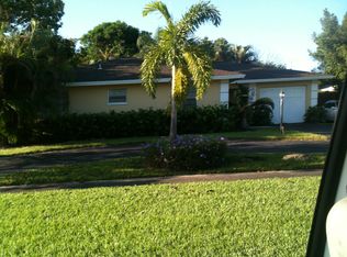 2570 Flamango Lake Dr, West Palm Beach, FL 33406