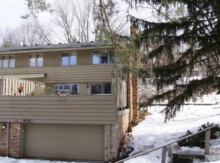 156 Windsor Ct, New Brighton, MN 55112