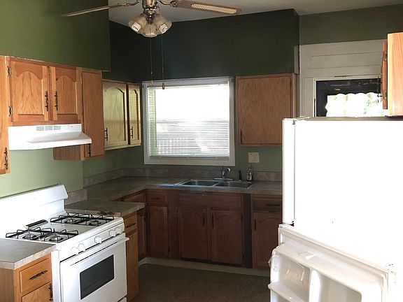 4th image of 103 Lincoln Park Dr #1