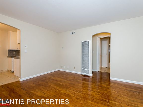 3rd image of 2328 Karen Dr APT 02