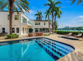 2700 N Bay Rd, Miami Beach, FL 33140