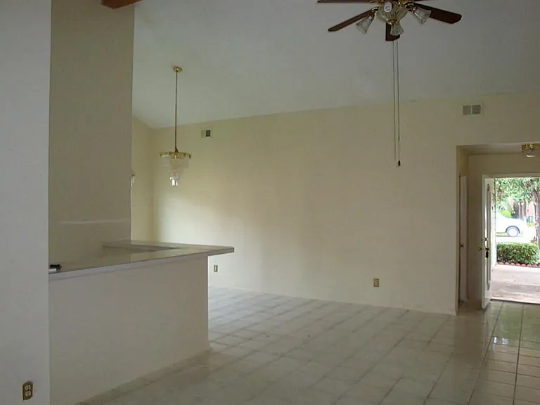6806 Caddo Lake Ln — Photo 6