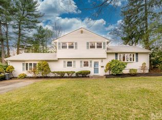 4 White Oak Rd, East Brunswick, NJ 08816