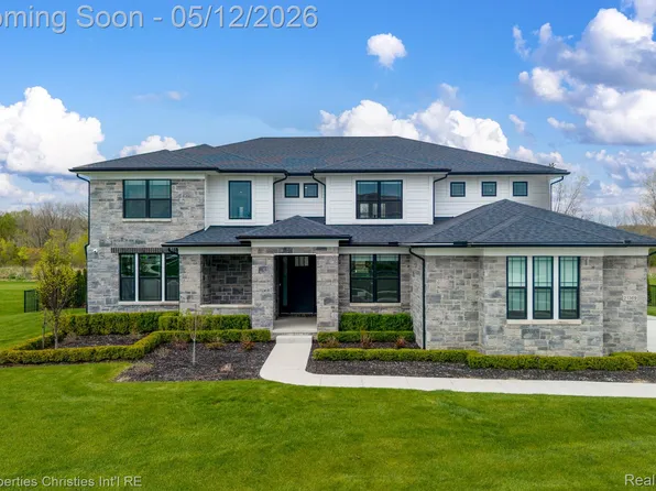 21369 Ballantyne Blvd, Northville, MI 48167