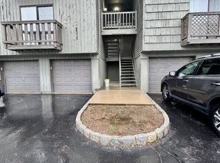 509 Spruce Hills Dr, Glen Gardner, NJ 08826
