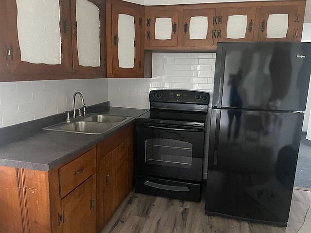 2nd image of 72 Elm Ln