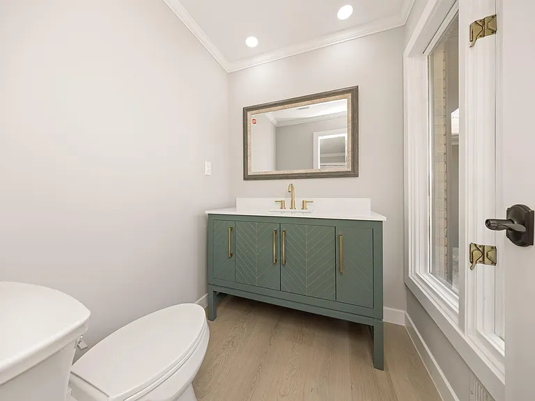 5240 Clarendon Crest St — Photo 19