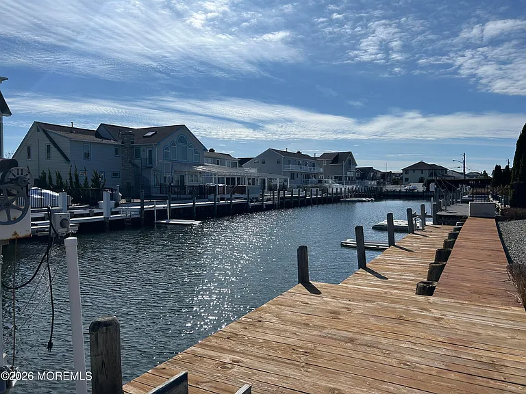 206 Pointe Dr — Photo 24