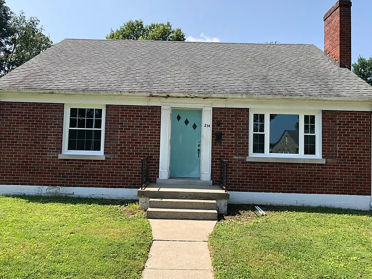 214 Norway St — Photo 4