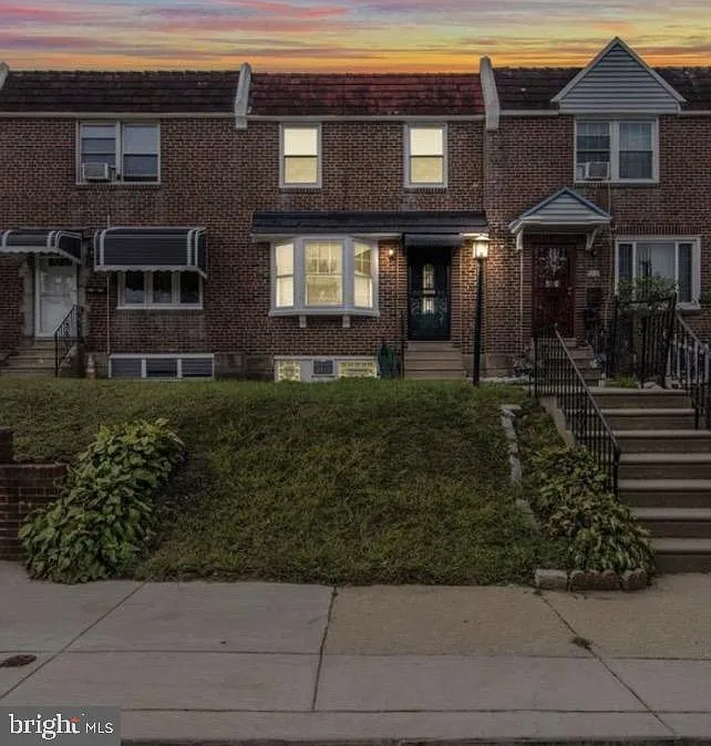 8018 Fayette St