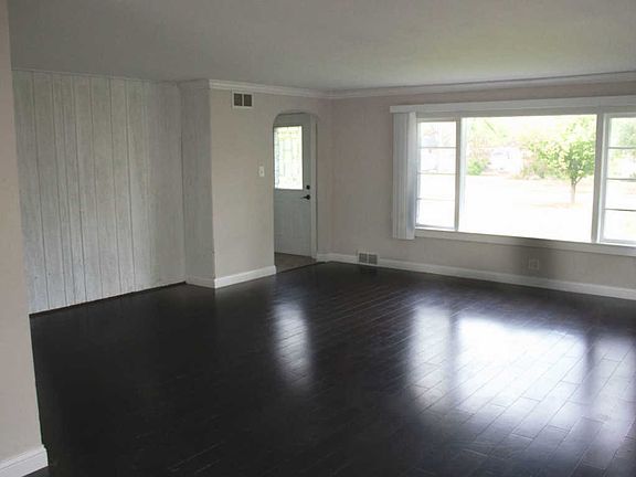 5th image of 14812 Keeler Ave