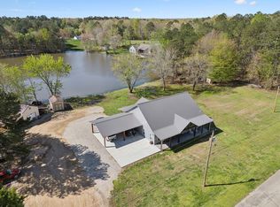 208 Lakeview Dr, Hohenwald, TN 38462